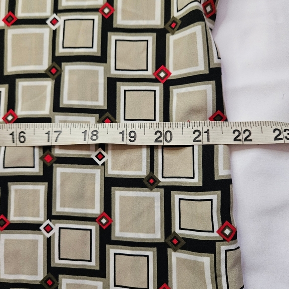 Impressions Womens Beige And Black Geometric Design Button Up Blouse Size L - Picture 10 of 13